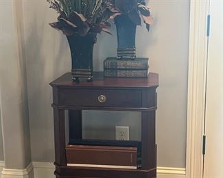 Bob Timberlake book stand with autographed books by Timberlake