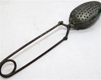 Lot 026   0 Bid(s)
VTG Tea Strainer spoon