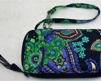 Lot 032   1 Bid(s)
Vera Bradley wristlet wallet