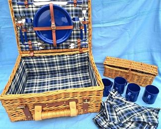 PICNIC BASKET