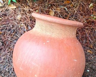 AFRICAN POTTERY VESSLE