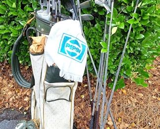 GOLF CLUBS LOT