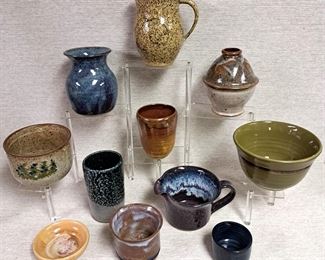 ASST POTTERY LOT