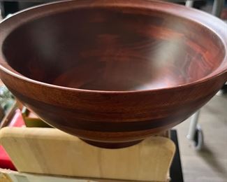 Wood bowl