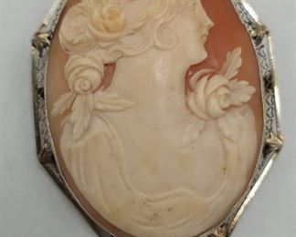 10 KT White Gold Cameo Brooch