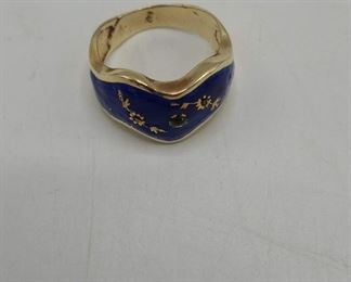 Enamel Ring