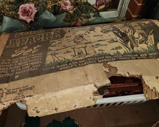 Vintage Fort Apache Set Toy 