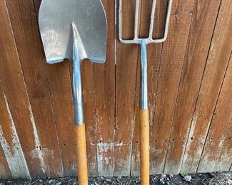 Shovel & pitchfork
