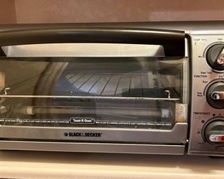 Black & Decker toaster oven