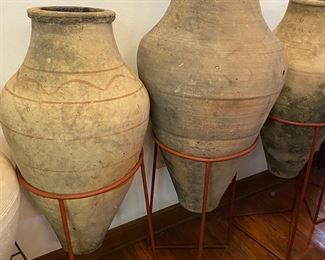 ancient greek transport urns