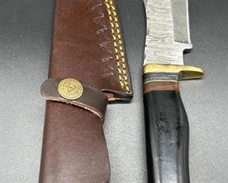 Damascus Steel Knife w/ Leather Case