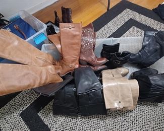 Boots Coach, Ugg’s, size 7