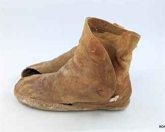 Primitive moccasins 