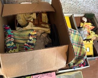 Dollhouse furniture and accessories