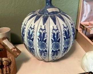Ceramic jar
