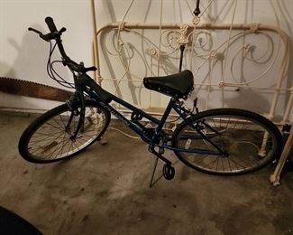 https://bit.ly/C2C06122023 Antique Dealer Estate Auction: Stoneware, Kitchen, Household, Home Decor, Antiques, Primitives, Furniture & More! Ends June 12th 7pm, everything starts at $5
