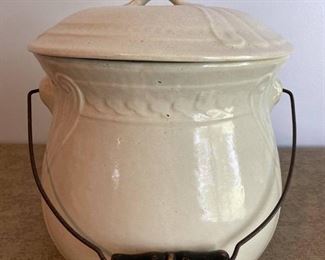 https://bit.ly/C2C06122023 Antique Dealer Estate Auction: Stoneware, Kitchen, Household, Home Decor, Antiques, Primitives, Furniture & More! Ends June 12th 7pm, everything starts at $5