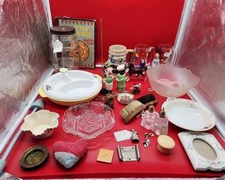 https://bit.ly/C2C06122023 Antique Dealer Estate Auction: Stoneware, Kitchen, Household, Home Decor, Antiques, Primitives, Furniture & More! Ends June 12th 7pm, everything starts at $5