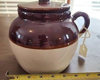 https://bit.ly/C2C06122023 Antique Dealer Estate Auction: Stoneware, Kitchen, Household, Home Decor, Antiques, Primitives, Furniture & More! Ends June 12th 7pm, everything starts at $5