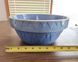 https://bit.ly/C2C06122023 Antique Dealer Estate Auction: Stoneware, Kitchen, Household, Home Decor, Antiques, Primitives, Furniture & More! Ends June 12th 7pm, everything starts at $5
