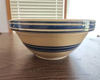 https://bit.ly/C2C06122023 Antique Dealer Estate Auction: Stoneware, Kitchen, Household, Home Decor, Antiques, Primitives, Furniture & More! Ends June 12th 7pm, everything starts at $5