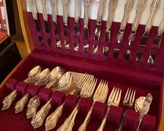 Silverware Serving Set