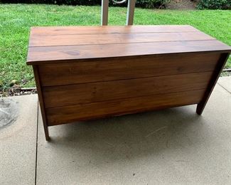 Great for Out doors! Bench / Chest Storage