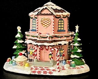 Mrs Claus Sweet Shop, Hawthorne Village 