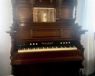 Antique American Victorian Waterloo Pump Organ