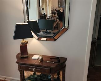 octagon mirror and accent table  