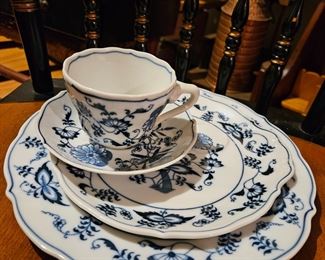 Blue Danube dinnerware service for 8