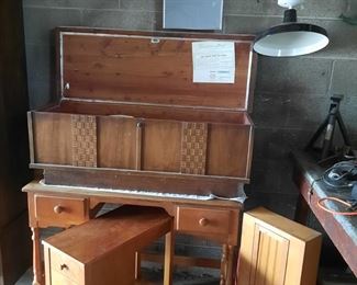 1950-60's Lane Cedar chest