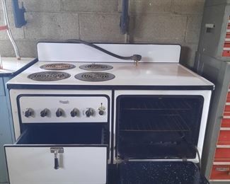 Another view of the Art Deco era Monarch stove