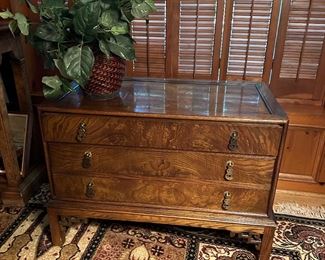 Area Rug, Console Chest of Drawers 