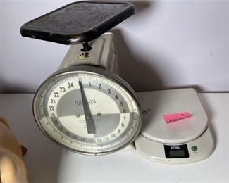 Lot 109   0 Bid(s)
Two kitchen Scales