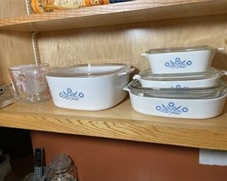 Lot 167   1 Bid(s)
Lot of Corningware + Pyrex