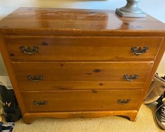 Pine dresser