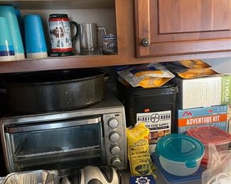 Kitchenware
Survival rations