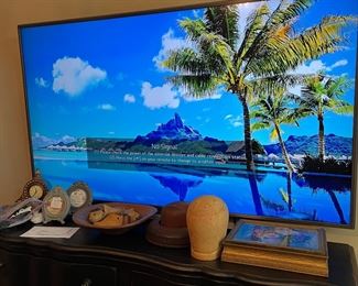 75” LG (2 available) smart tv 