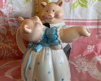 Pigs Dancing Teapot by Applause $6.00
