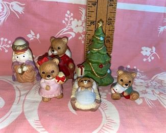 Bear Nativity (bear in red chair has been repaired) $4.00