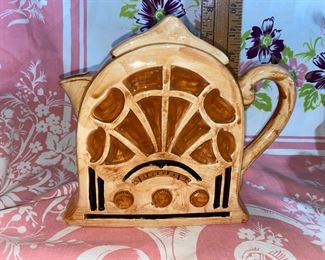 Old Fashioned Radio Teapot $6.00