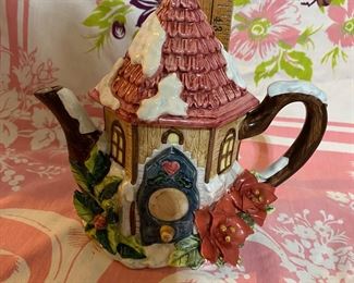 Winter House Teapot $5.00