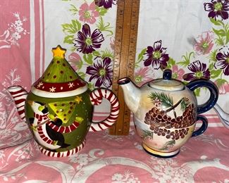 Penguin and Pinecone Teapots $8.00