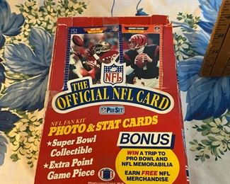 The Official NFL Card Pro Set Note on box says Common Cards Open Packs $8.00