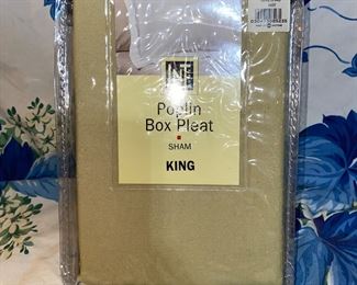 Poplin Box Pleat Sham King $4.00 NEW