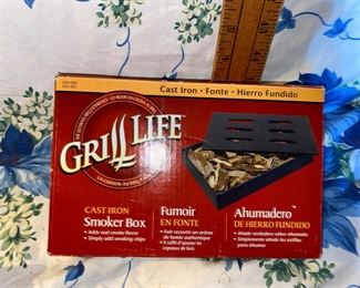 Grill Life Cast Iron Smoker Box $5.00 NEW