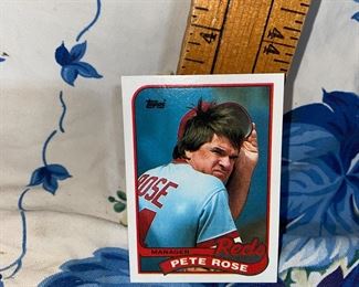 Topps Pete Rose Reds Manager Card In great condition $5.00 