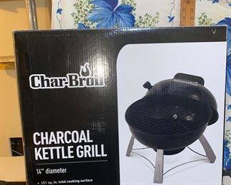 Char Broil Charcoal Kettle Grill 14 inch Diameter $15.00