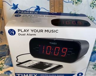 Timex Play Your Music clock $5.00